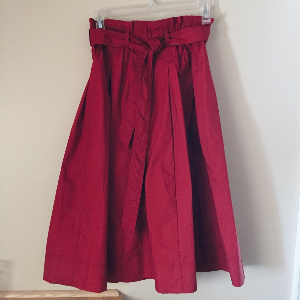 NWOT Uniqlo paperbag skirt